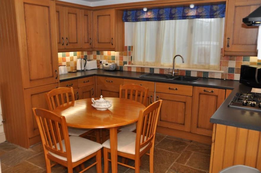 4 Star Cotswold Stone Cottage