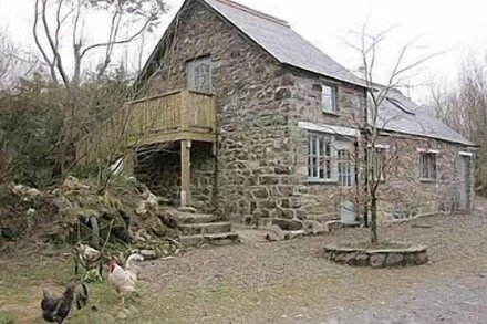 Detached Traditional Welsh Cottage Set Within Pembrokeshire National Par