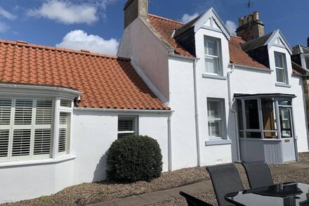 Newly Refurbished, Spacious Cottage With Garden, Beautiful Views, Near Beach.