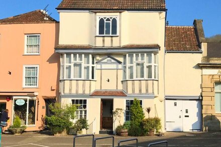 Quirky, Spacious Old Angel House, Nr Cheddar/Bristol/Bath