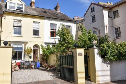 55 QUEEN STREET, family friendly, with open fire in Seaton, Devon