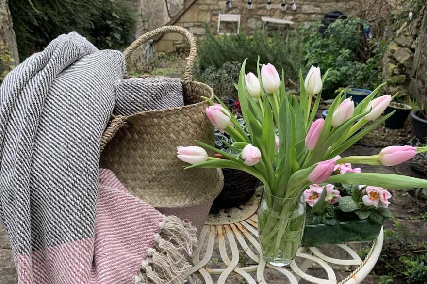Beautiful weavers cottage, views and garden