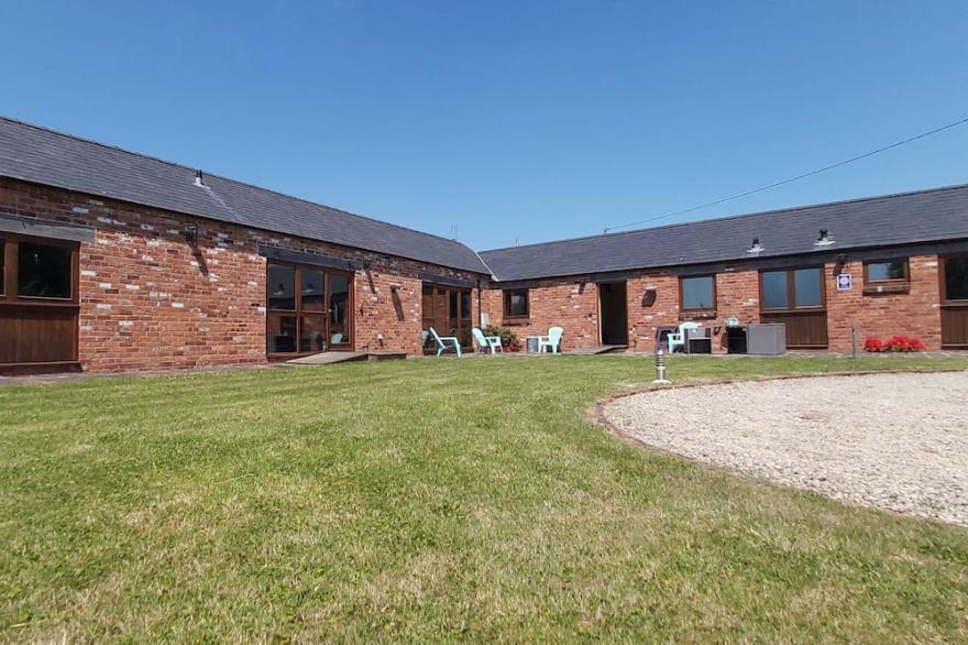 A Hidden Gem, Beautiful Barn With Stunning Countryside Views