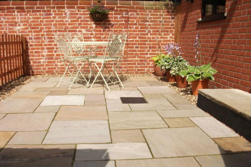 A Grade 2 listed Cottage providing Quality Accomodation for the perfect holiday.