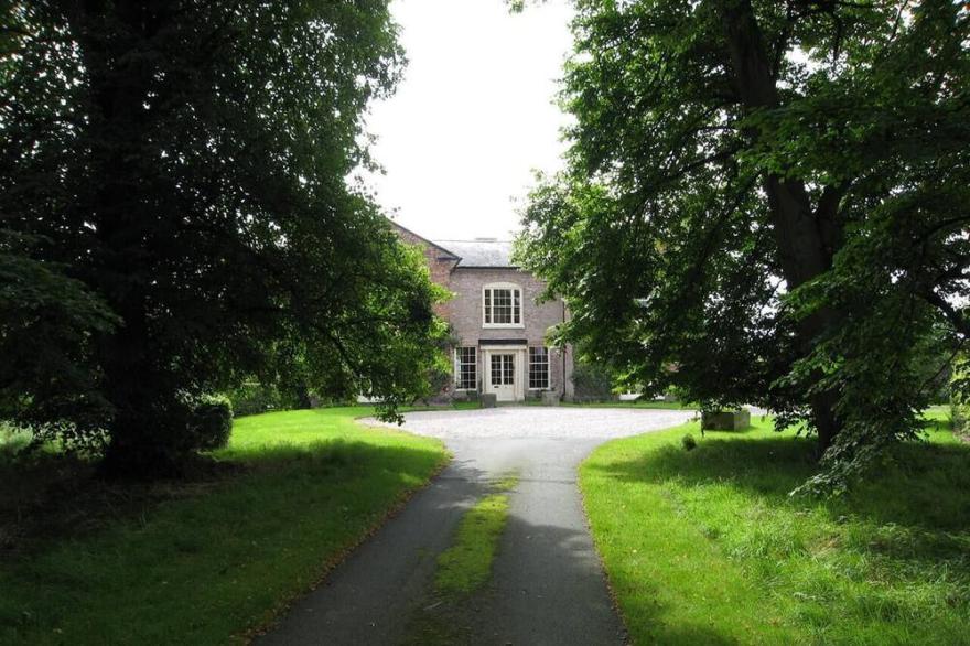 A Beautiful Home From Home - An Historic Manor House dating from 1682.