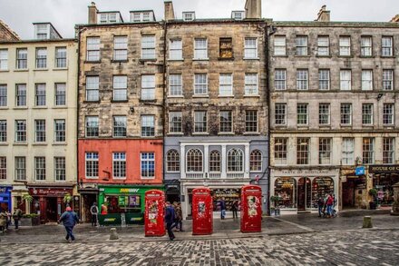 Overlooks historic Royal Mile , 166 High Street, Old Town. City Centre