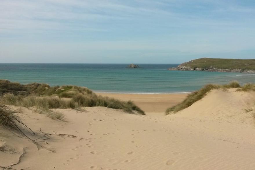Pet and family friendly house in Crantock, near the beach and village centre