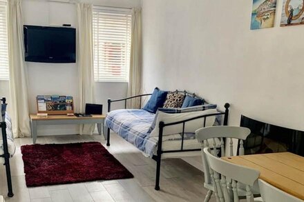 TOWAN BEACH HOLIDAY FLAT in the centre of Newquay