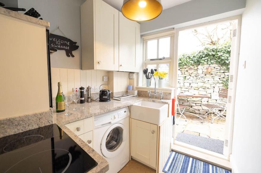 Cozy Cottage in the Heart of Swanage - Rumpus Cottage