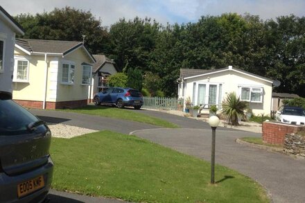 Family friendly Holiday Bungalow in  North Cornwall