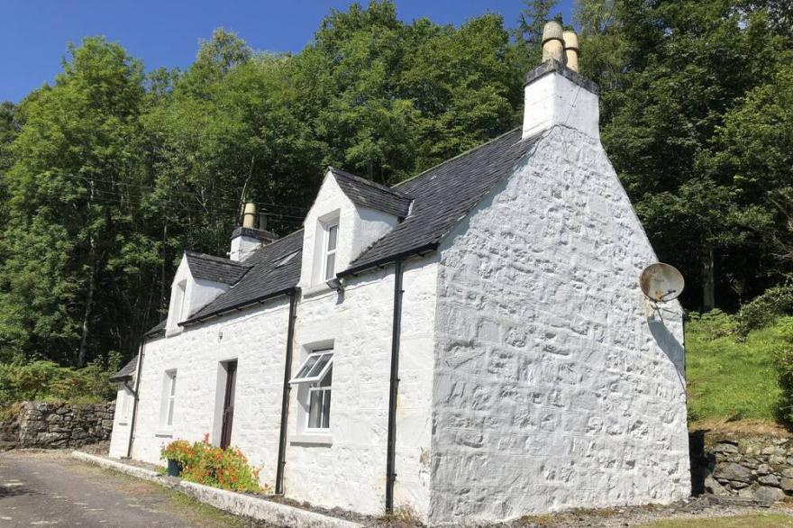 Cosy Cottage, Ideally Located For Exploring Skye And Lochalsh