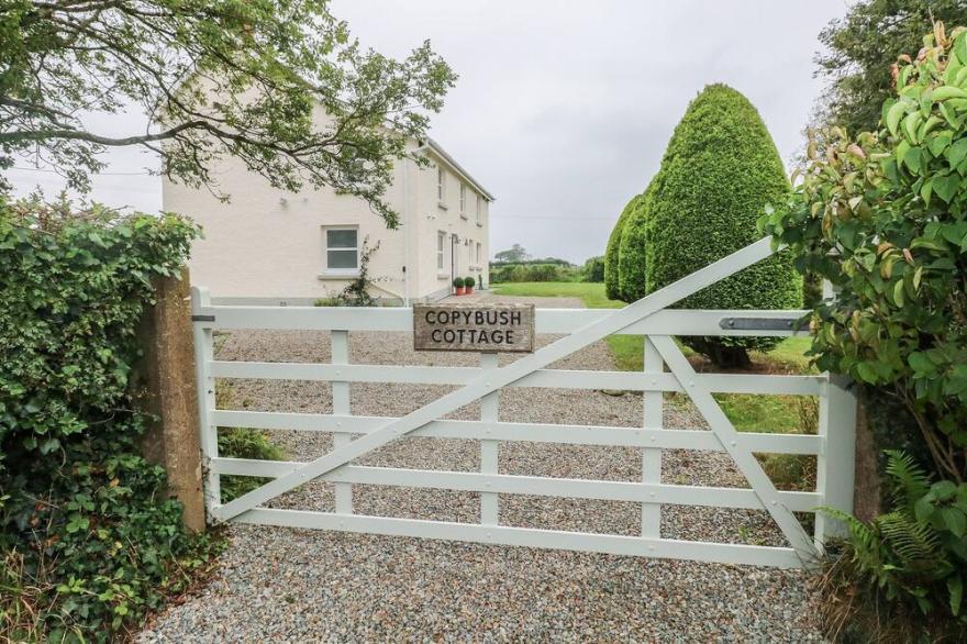 COPYBUSH COTTAGE, Pet Friendly, Luxury Holiday Cottage In Lawrenny