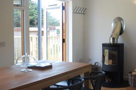 Contemporary 4 Bed House In Porthtowan, Walk to Beach  - Open for 2023 bookings