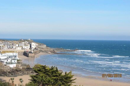 Harbour View Apartment has stunning views of St Ives harbour and beaches.