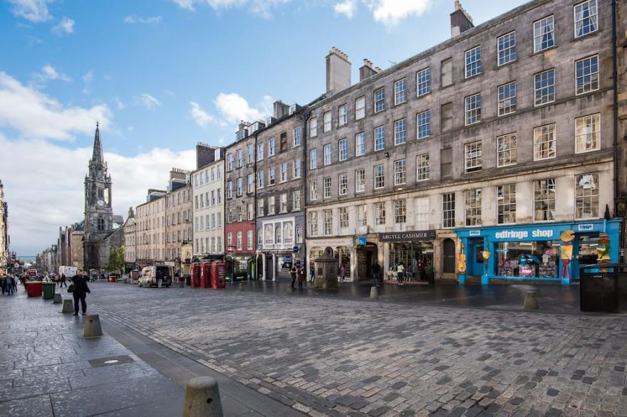 Central Edinburgh Apartment, Just Minutes Away From The City's Key Attractions