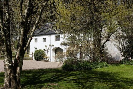 Delightful holiday cottage in a peaceful, rural location with stunning views