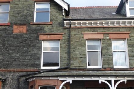 Mona House - a family and group friendly townhouse in central Keswick