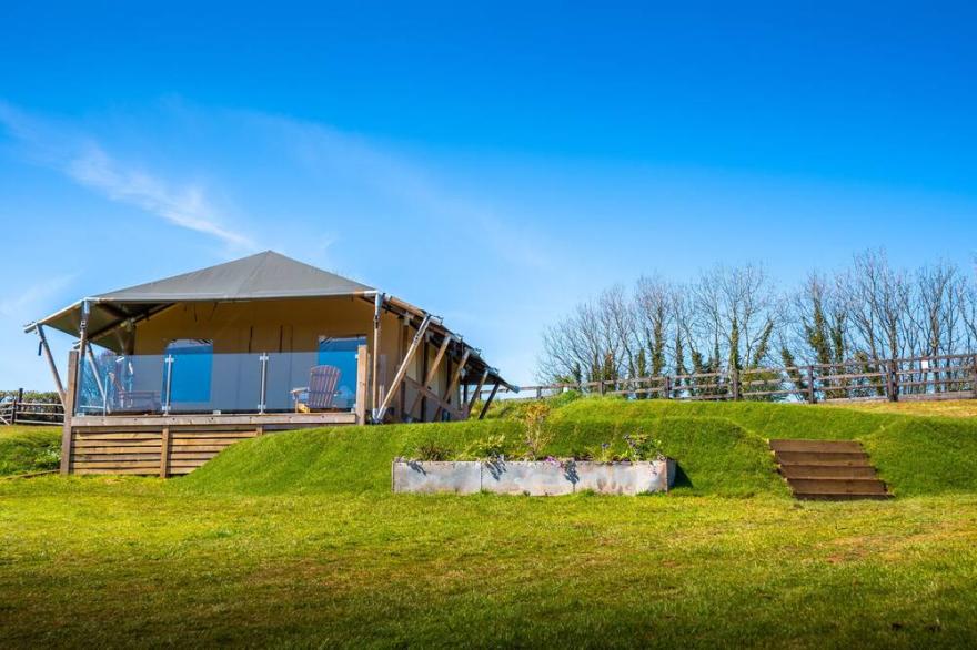 SEMIRA TENT LODGE, pet friendly, with a garden in Blackawton