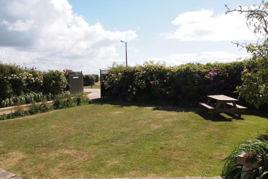 Beach Front Location, Pet Friendly, Full Of Charachter, Private Garden, Sea View