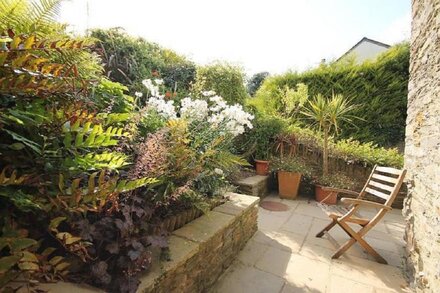 Stylish barn conversion in the beautiful South Hams - quiet location, sleeps 6