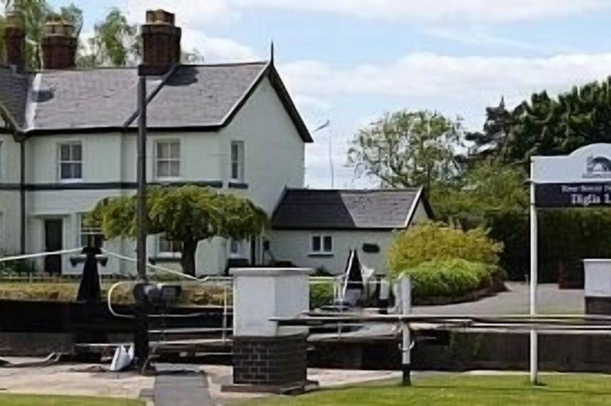 Diglis Lock Cottage on an island on the River Severn in Worces