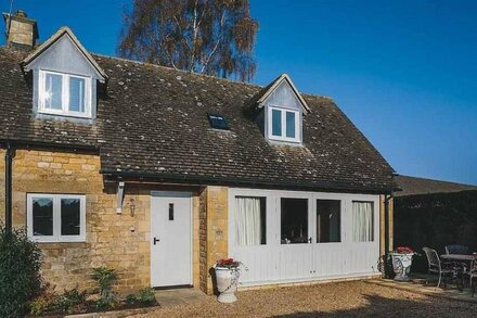 Boutique cottage in the heart of the Cotswolds