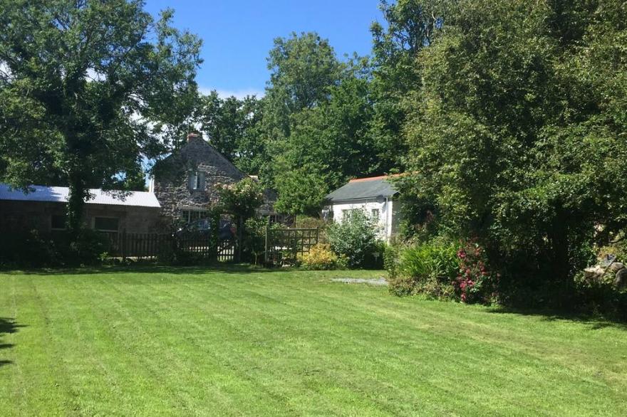 Detached cottage within walking distance of Coverack Harbour and beach