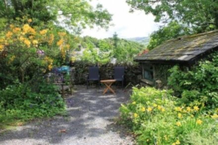 Detached Traditional Stone Cottage With Garden. Short Walk From Ambleside centre