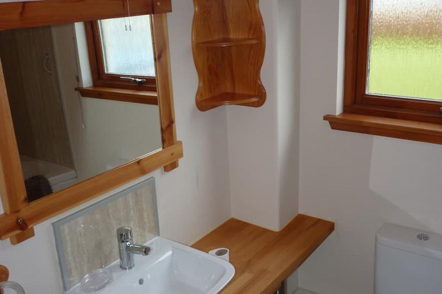 Cosy warm & welcoming modern cottage 1 mile from Aviemore centre -  pet friendly