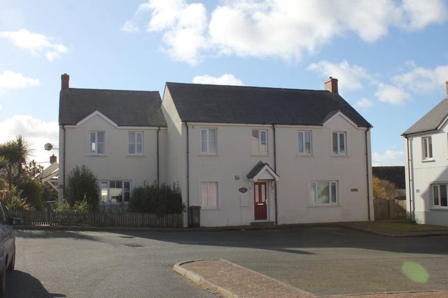 Well-equipped cottage, metres from Blue Flag beach