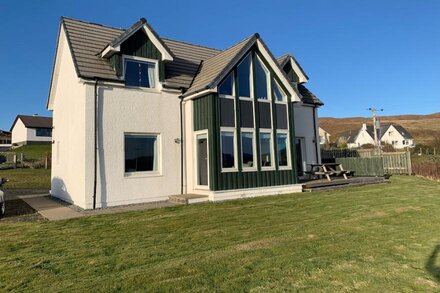 Self Catering Accommodation, Portree,  Isle of Skye Panoramic Views of Cuillins