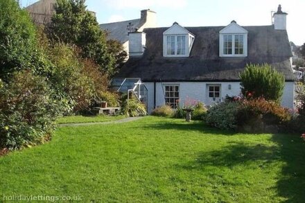 Old Stone cottage in heart of St Davids, private garden overlooks Cathedral