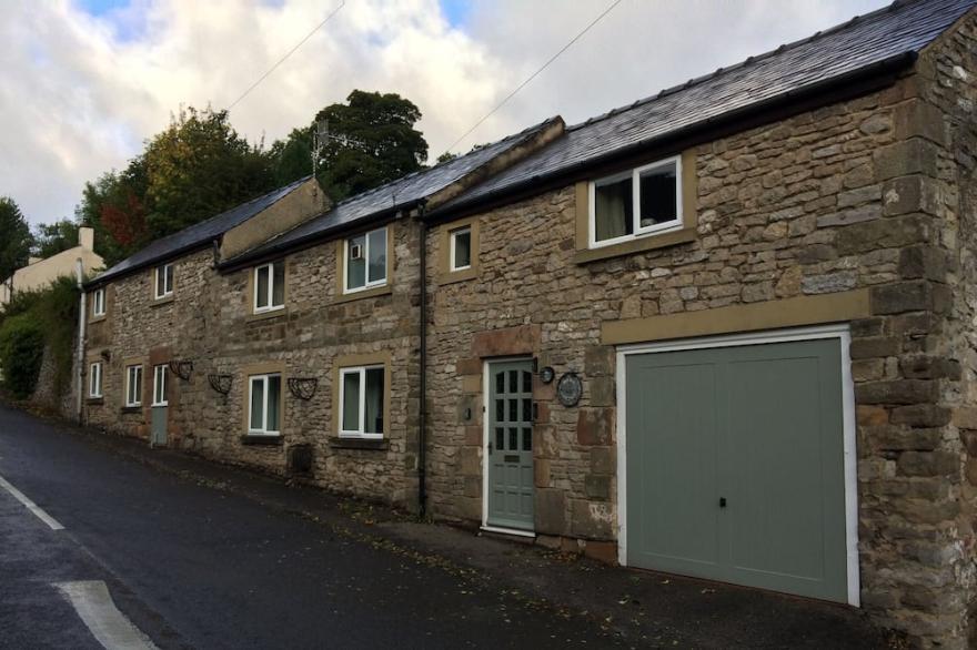 Character cottage in the beautiful Peak District