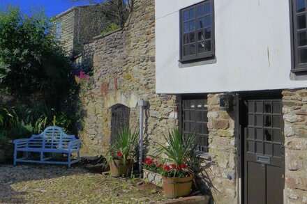 4 Capt Uptons Cottages.  Town Centre but secluded.  Sea views.  Fast Wi-fi.