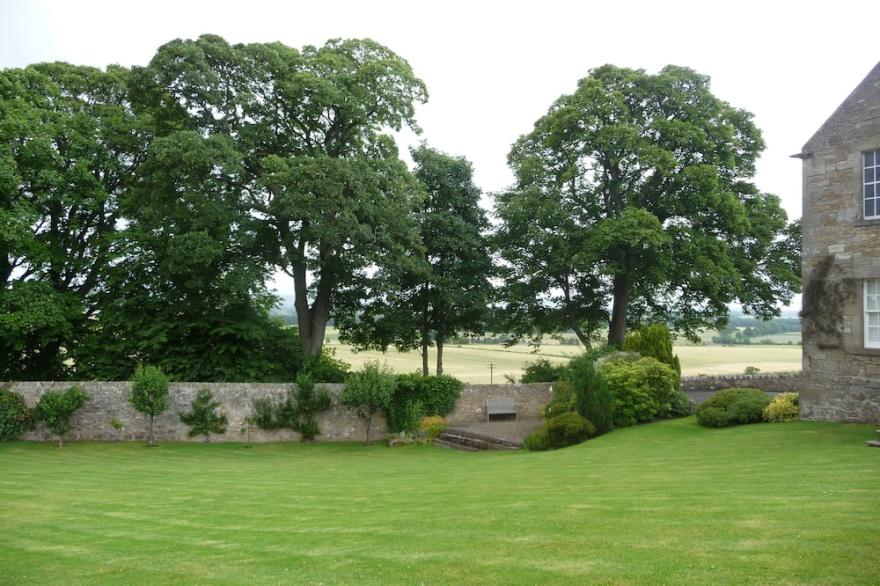 Large Country House Sleeps 14, And Steading Cottage Sleeps 6,  20 Combined.