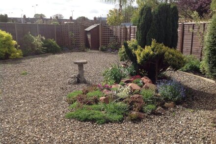 Detached Bungalow central Beverley great location with parking