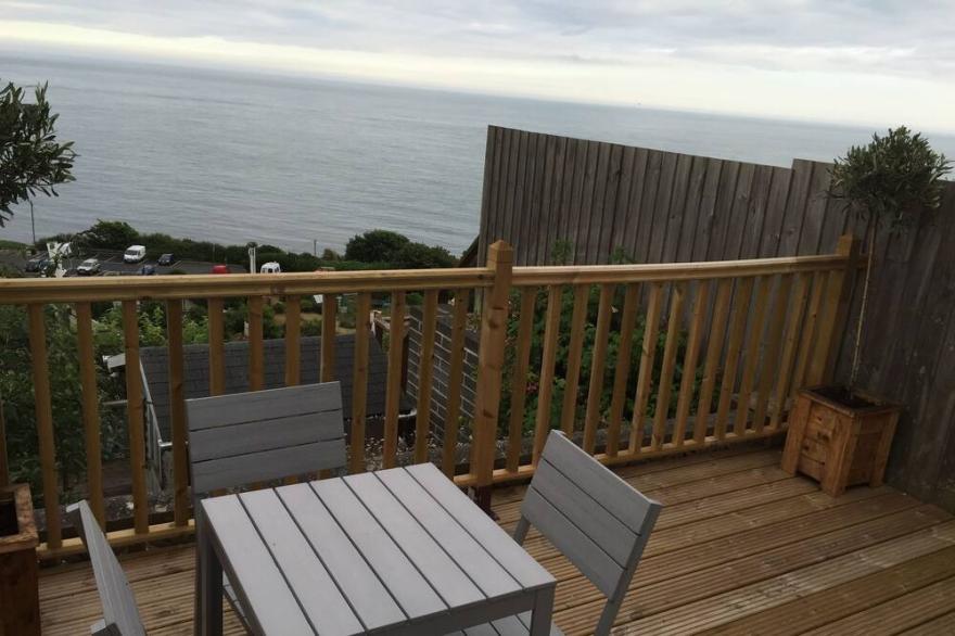 Titha's Cottage - Fully refurbished with lovely sea views