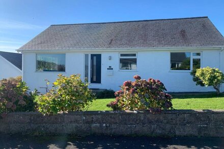 WATLANDS, pet friendly, character holiday cottage in Abersoch