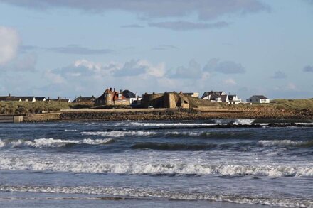 Holmeside - Five Bedroom House, Sleeps 9