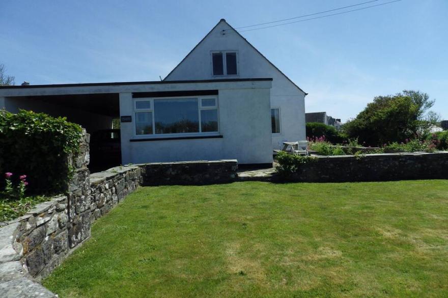 Cottage Overlooking The Cathedral Of St Davids