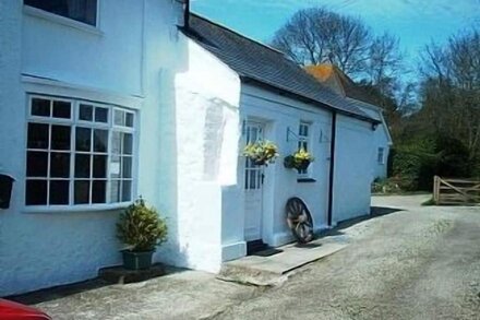 Rural Country Cottage, Located Centrally To Explore Cornwall