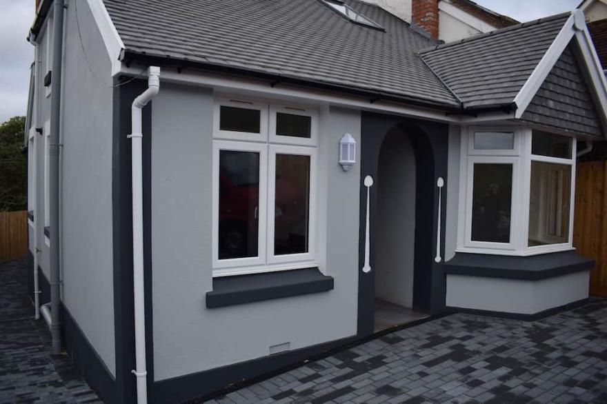 CoastalCountry Home. Open plan home with local beaches and pub