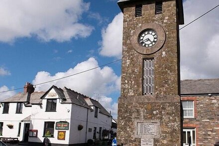 Dog friendly cottage in North Cornwall Village near Port Isaac, Padstow & Rock