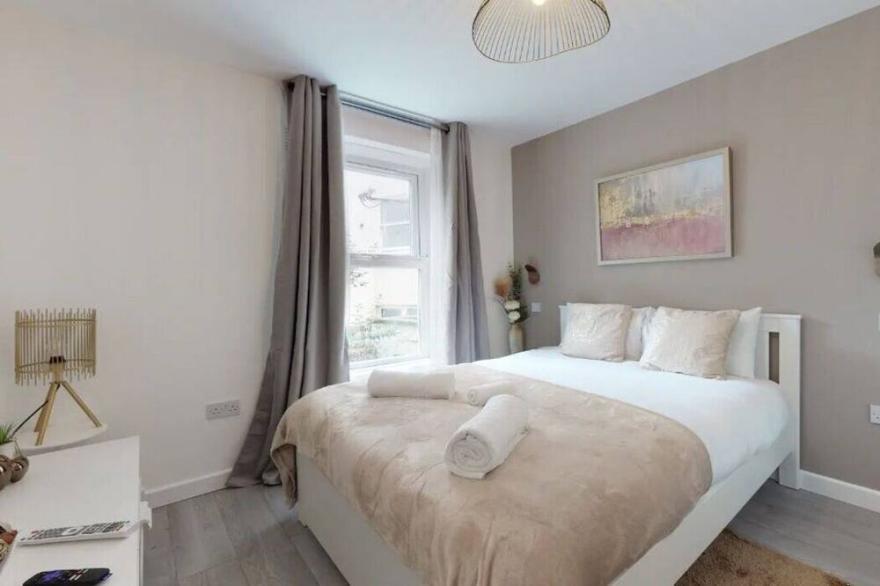 Stunning 2 Bedroom Flat In Maida Vale