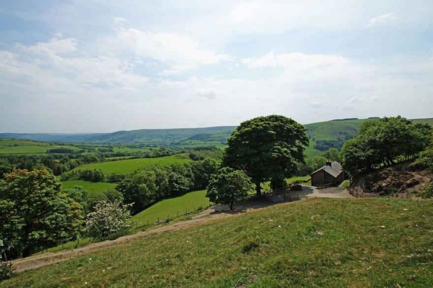 Foel Fach - Three Bedroom House, Sleeps 5