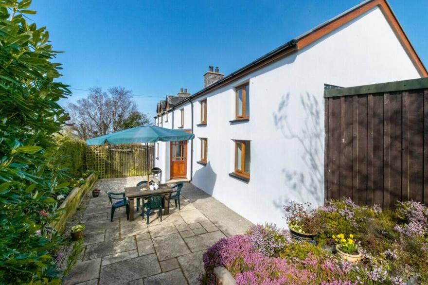 Brynmeurig - Three Bedroom House, Sleeps 6