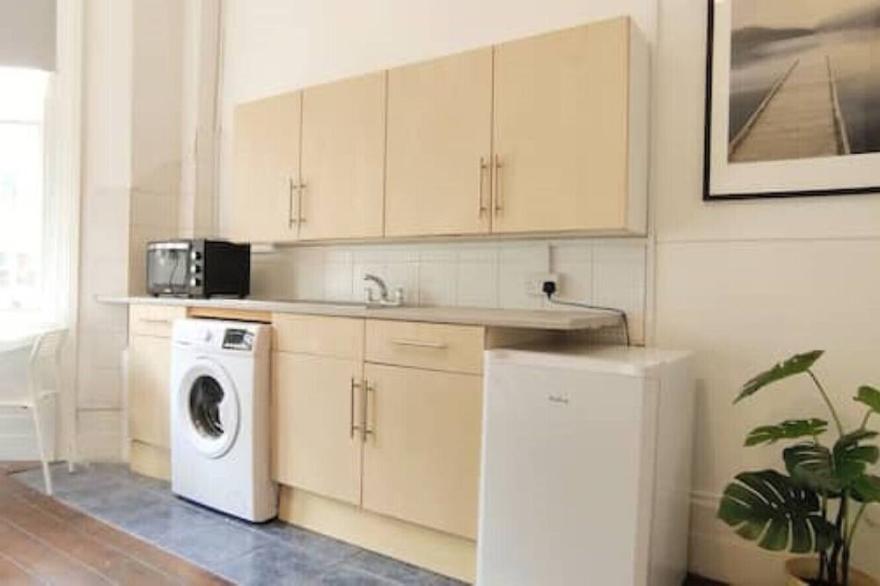 Gloucester Garden Flat 3