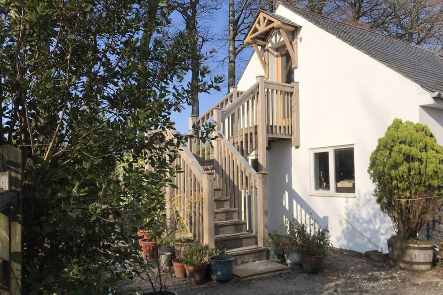 THE STUDIO LOFT, with a garden in Tavistock