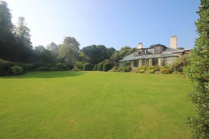 Stunning Large Family House Overlooking Walmer Castle Sleeping 16
