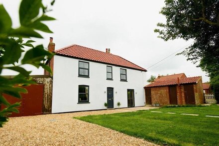 Pass the Keys | Perfect for exploring the Wolds and Lincoln